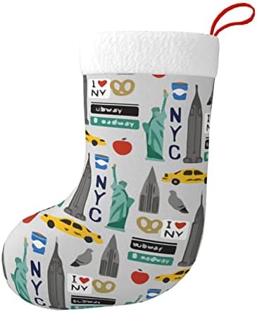 Божиќни чорапи за божиќни туристички патувања во САД во Newујорк, двострано камин што виси чорапи