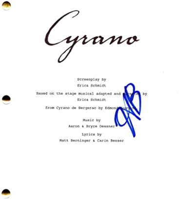 Хејли Бенет го потпиша целото филмско скрипта за автограм во Сирано - Посебно: Питер Динклајџ, плитко, девојчето во возот, прекрасниот