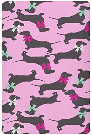 Кучиња Dachshunds розови чаршафи за девојчиња за момчиња пакуваат и играат листови преносни мини вграден кревет за креветчиња за стандардни креветчиња и душеци за деца