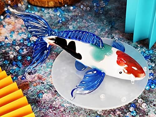 Witnystore 4½ долги сини перки - бела кои риба со мешавини бои закрпи разнесени стаклени фигурини минијатурни јапонски огледала крап фигура