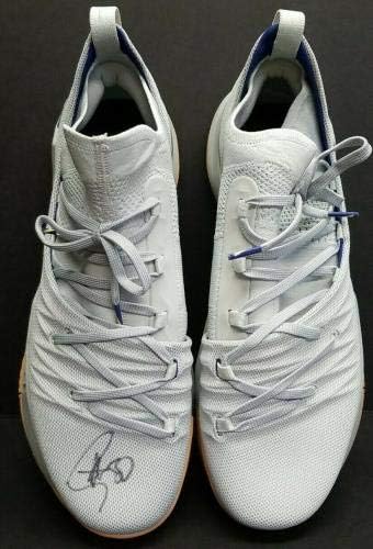 Стивен Кари потпиша Голден Стејт Вориорс под оклопни чевли S/Z 12. PSA/DNA - Автограмирани патики во НБА