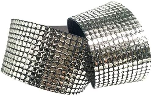 Сребрени метални квадрати на црна оригинална рамна кожа 1-инчен суров раб нанесете способна кожна лента совршена за какви било