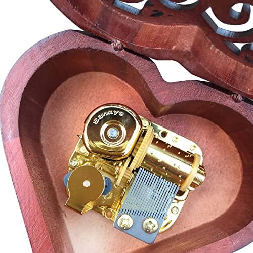 Играјте [Верувам] Браун Вуден шуплива музичка кутија во форма на срце со музичко движење „Санкио“