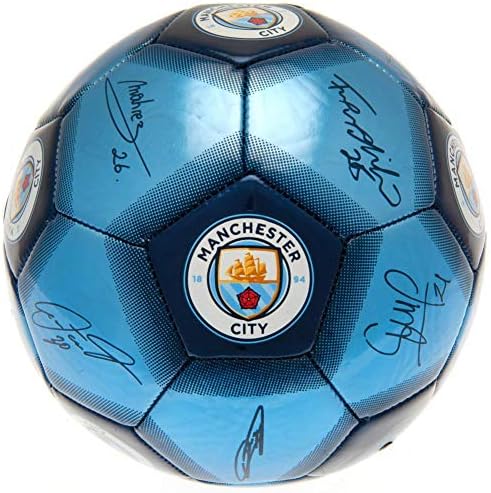 Фудбалска топка со потписи на ФК Манчестер Сити