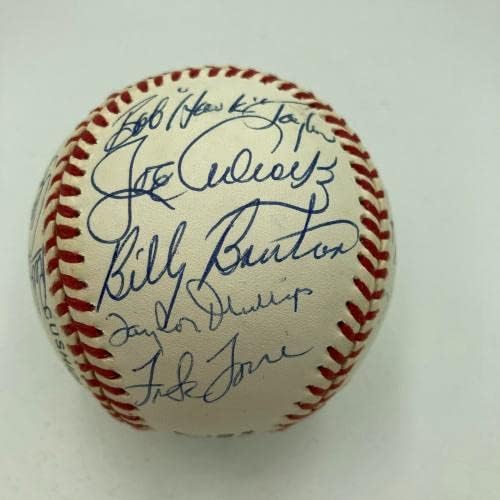 1957 година Милвоки Брејвс Светска серија Шампион го потпиша бејзболот Хенк Арон ЈСА - Автограмирани бејзбол