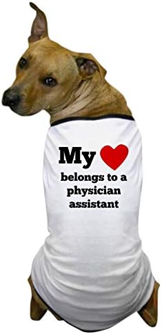 Cafepress Моето срце му припаѓа на лекар асистент куче маица за кучиња, облека за домашни миленици, смешна костум за кучиња