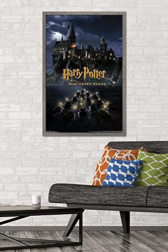 Трендови Интернационал Меѓународен постер на замокот Хари Потер 22.375 „X 34“