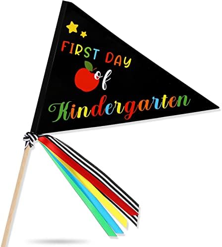 Првиот ден на училишното знаме назад на училиште знак на знамето на првиот ден со панделки за деца се враќаат на училишната фотографија Prop DIY