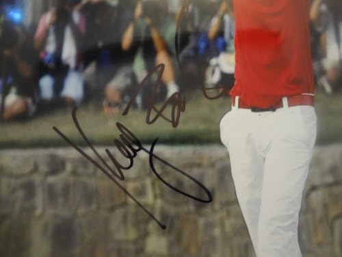 Киган Бредли го автограмираше PGA 11x14 w/Доказ, Слика на Киган потпишување за нас, ПСА/ДНК автентицирана, магистерски шампион,