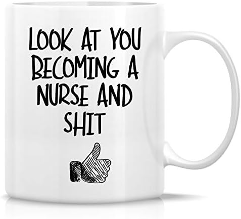 Смешна кригла Retreez - Гледајте како станувате медицинска сестра и срања 11 мл керамички чај чаши за кафе - смешно, сарказам, саркастични,