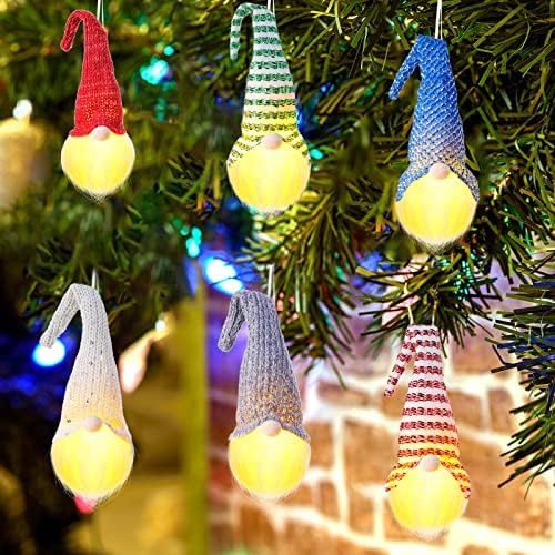 6 парчиња Gnome Doll Божиќни украси со LED светла рачно изработени шведски том gnome декор скандинавски санта елф Божиќни украси плишани гноми Божиќно дрво виси декор за Бо?