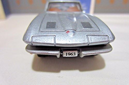 Hallmark Keepsake 1963 Corvette Sting Ray Coupe 2003 Божиќен украс