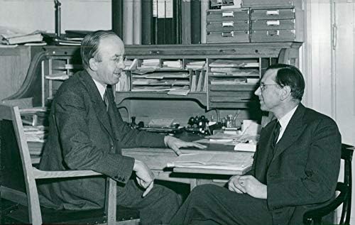 Гроздобер фотографија на ректорот Карл Ерик Јохансон и Д -р. Ивар Херлиц на гимназијата во V228; ster229; s.