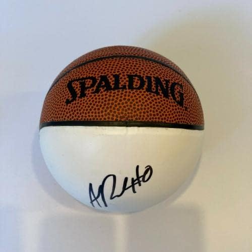 Остин Риверс потпиша автограм Спалдинг НБА мини кошарка - автограмирани кошарка