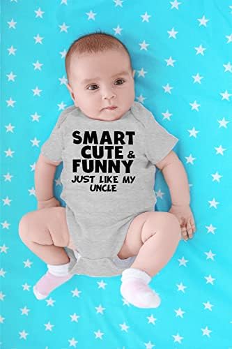 Паметна, симпатична и смешна исто како и мојот чичко - идеи за чичковци - слатко новороденче едно парче бебешко тело