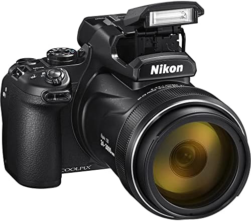 Nikon Coolpix P950 16MP 83X Оптички зум Дигитален фотоапарат Делукс пакет со Sandisk 64 GB SD картичка + голема торба за камера + комплет