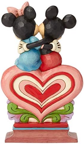 Традициите на Енеско Дизни од Jimим Шор Мики и Мини Маус кои седат на срцева фигура, 8,5 инчи, повеќебојни