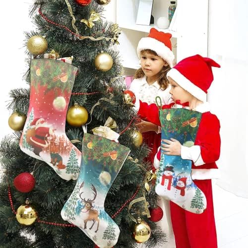 Божиќно порибување на узоли 18 инчи, 3 парчиња чорапи Санта, снежен човек, ирваси Божиќ со лигари, бобинки и борови игли за семејни празници за