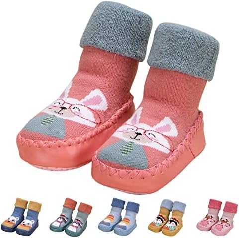 Симпатични деца со чевли за чорапи за деца есен и зимски момчиња и девојчиња се лизгаат на топло и новороденчиња од девојчиња подни чорапи
